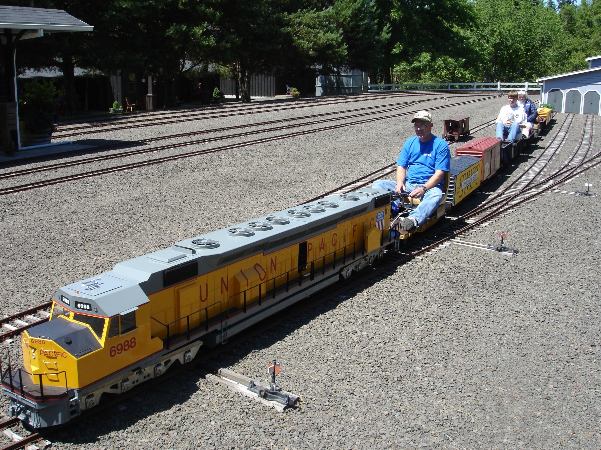 UP #6988 1.5″ Scale DDA40X
